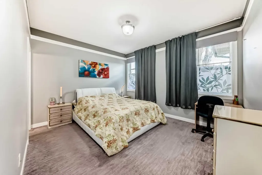 4030 40 Street Close Ponoka AB T4J 0A7