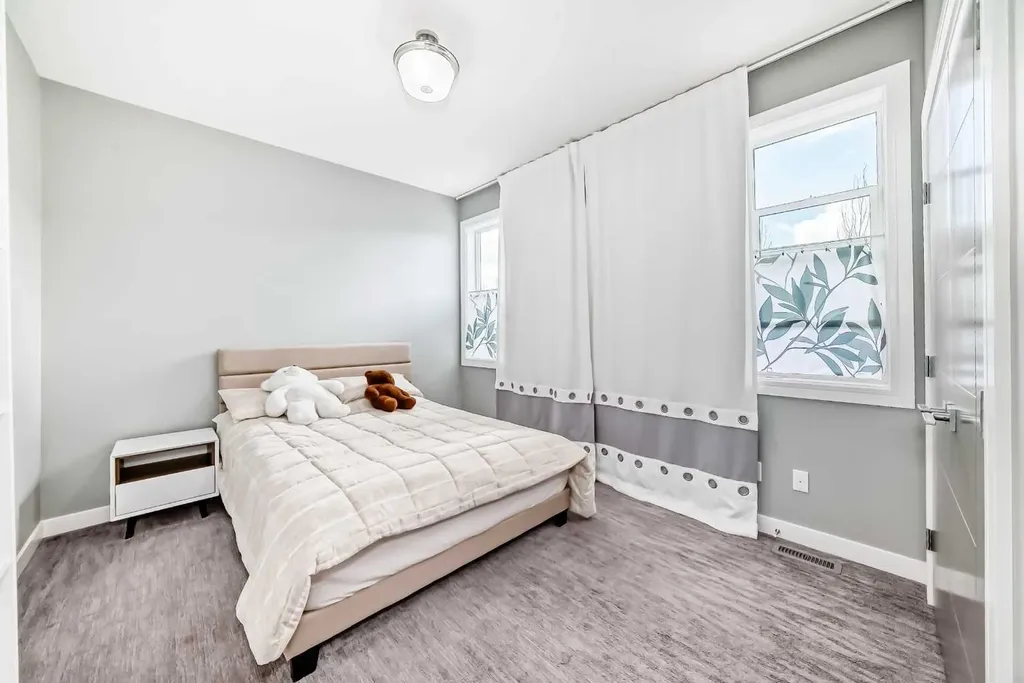 4030 40 Street Close Ponoka AB T4J 0A7
