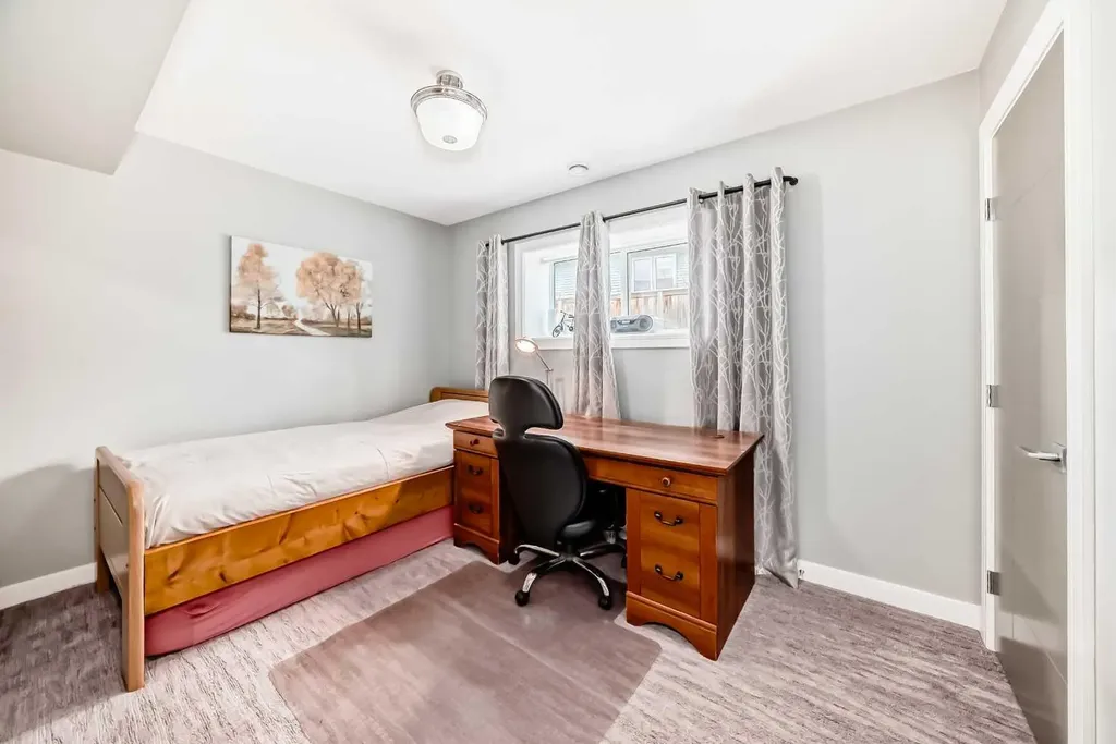 4030 40 Street Close Ponoka AB T4J 0A7