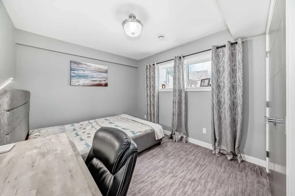 4030 40 Street Close Ponoka AB T4J 0A7