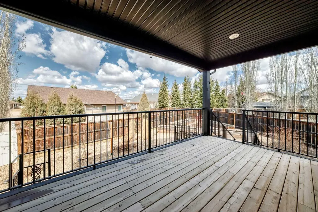 4030 40 Street Close Ponoka AB T4J 0A7