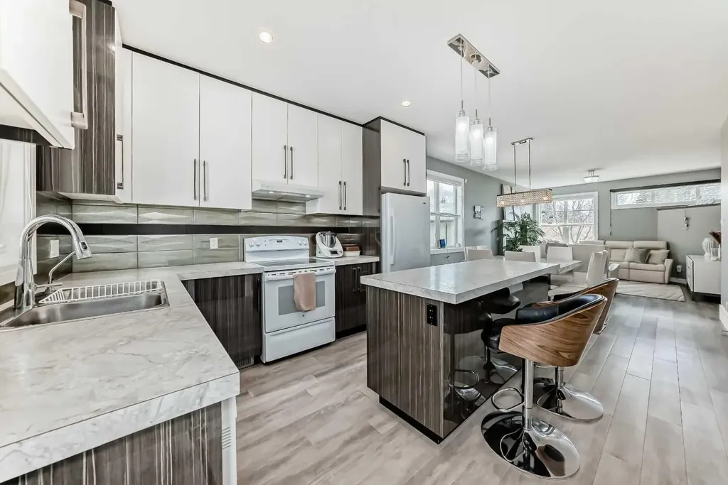 4030 40 Street Close Ponoka AB T4J 0A7
