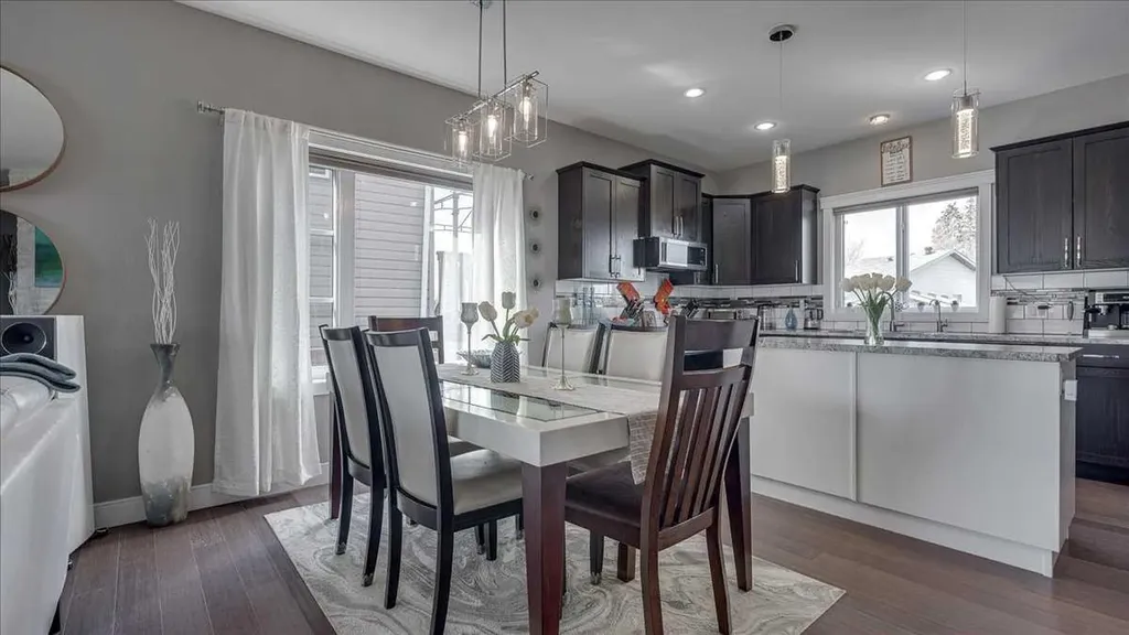 738 Cypress Lane Springbrook AB T4S 0E5