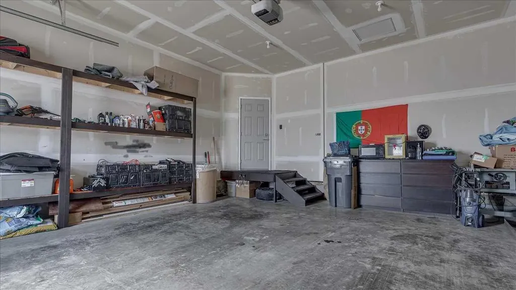 738 Cypress Lane Springbrook AB T4S 0E5
