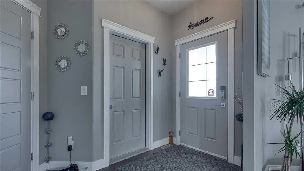 738 Cypress Lane Springbrook AB T4S 0E5
