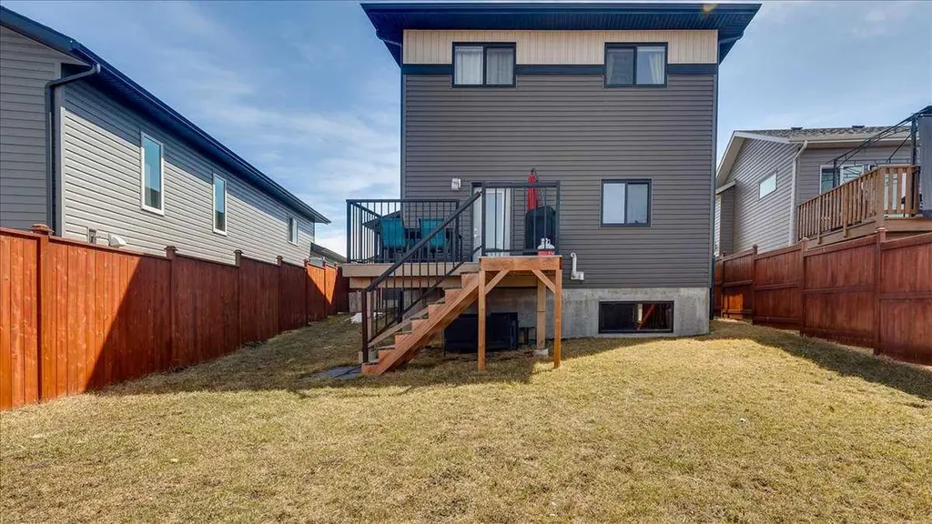 738 Cypress Lane Springbrook AB T4S 0E5