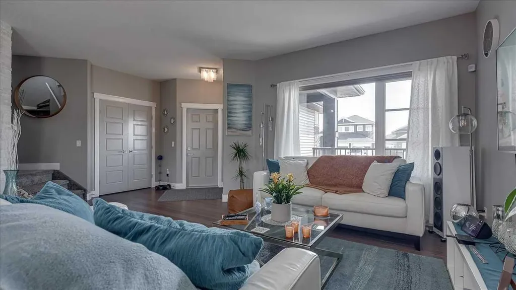 738 Cypress Lane Springbrook AB T4S 0E5