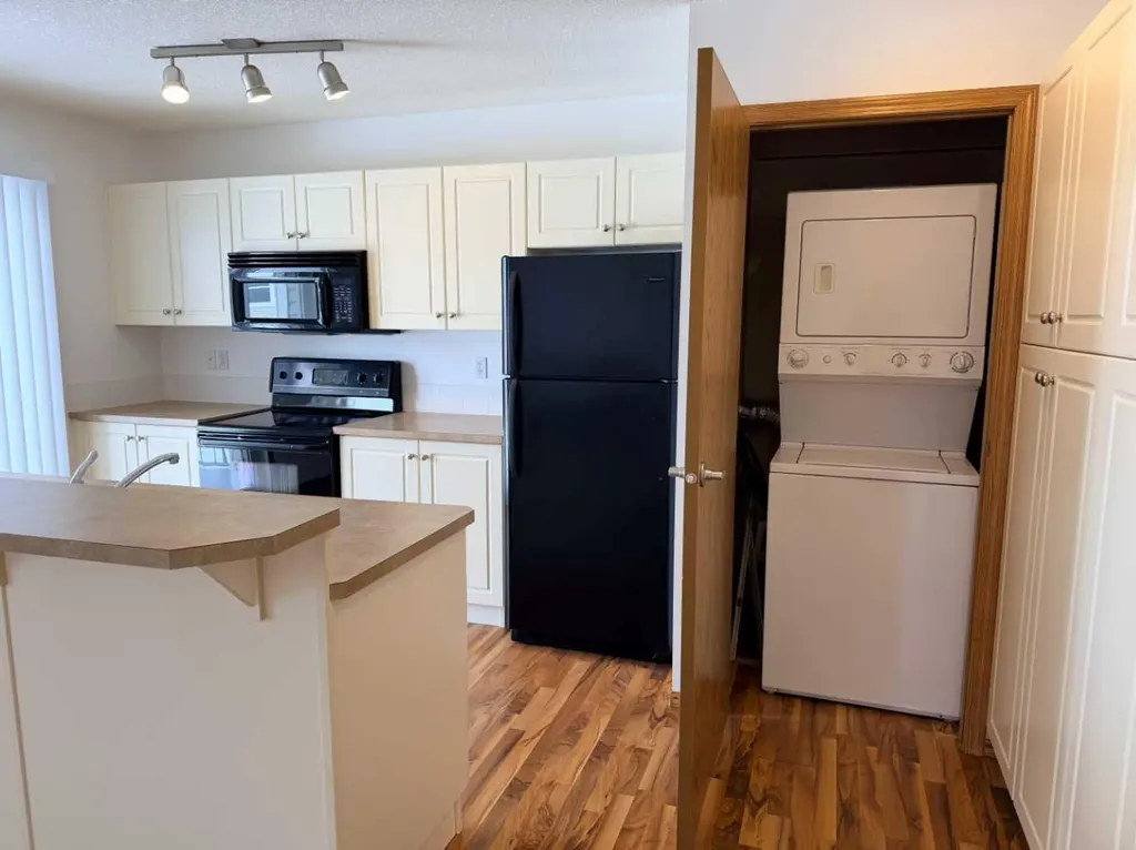 20 Jacobs Close Red Deer AB T4P 4C9