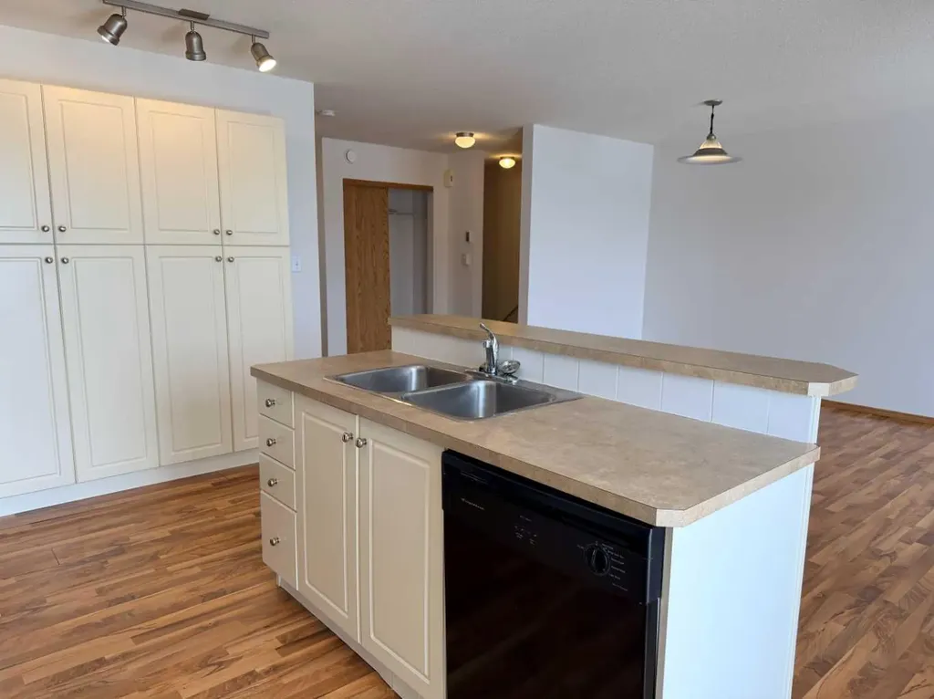 20 Jacobs Close Red Deer AB T4P 4C9