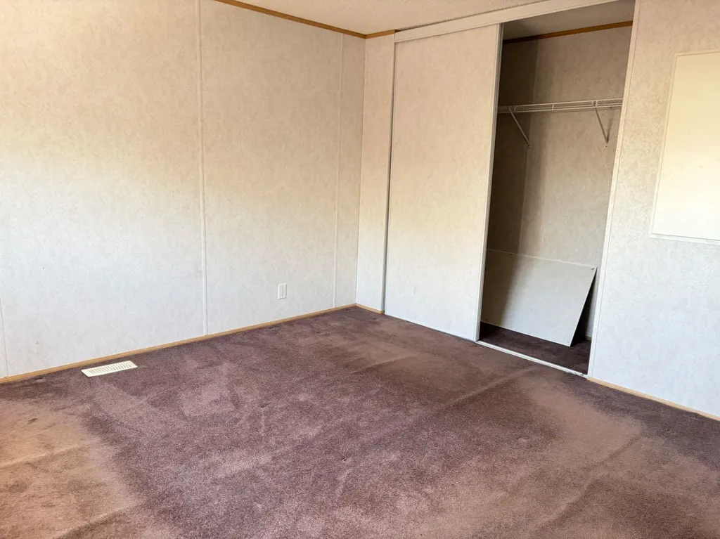 300 Grandview Crescent Fort Mcmurray AB T9H 4Y1