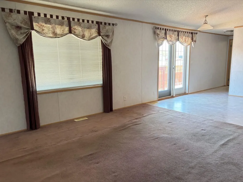 300 Grandview Crescent Fort Mcmurray AB T9H 4Y1