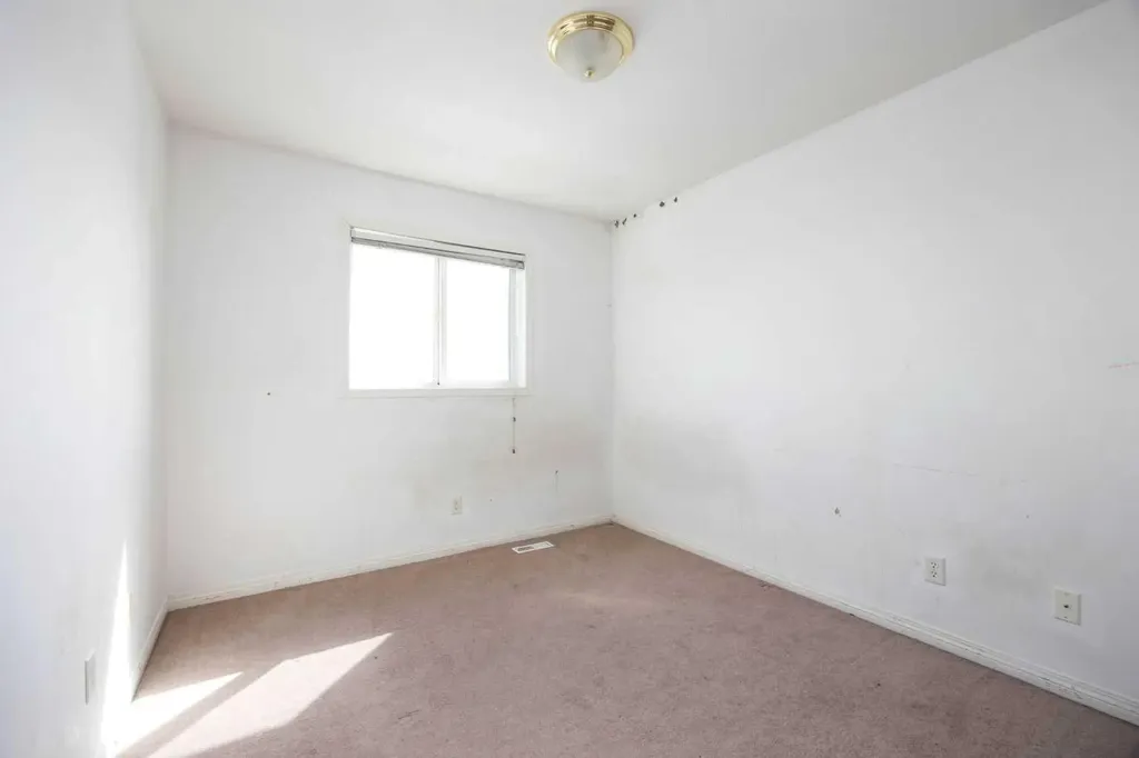 107 Bear Paw Drive Fort Mcmurray AB T9K2H4