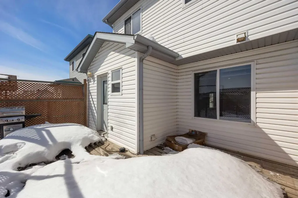 107 Bear Paw Drive Fort Mcmurray AB T9K2H4