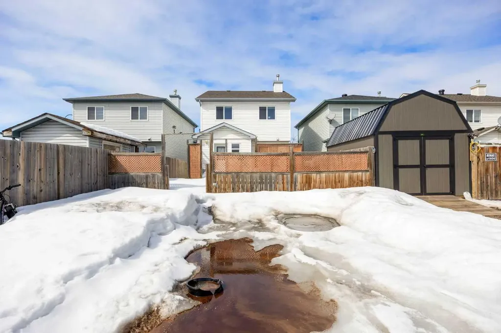 107 Bear Paw Drive Fort Mcmurray AB T9K2H4
