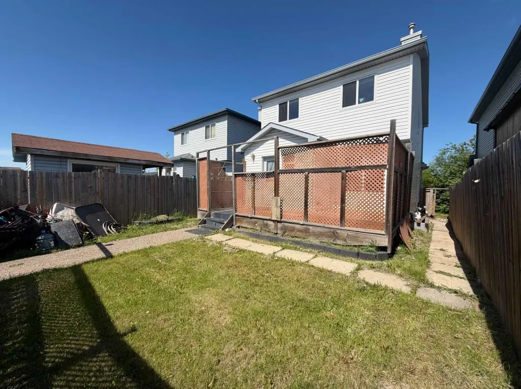107 Bear Paw Drive Fort Mcmurray AB T9K2H4