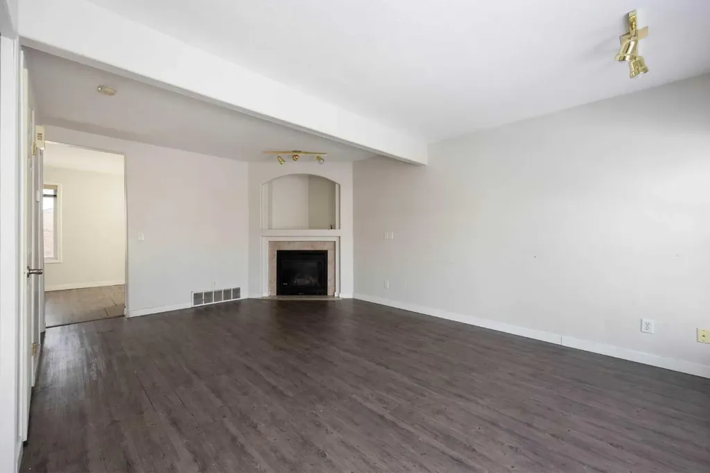 107 Bear Paw Drive Fort Mcmurray AB T9K2H4