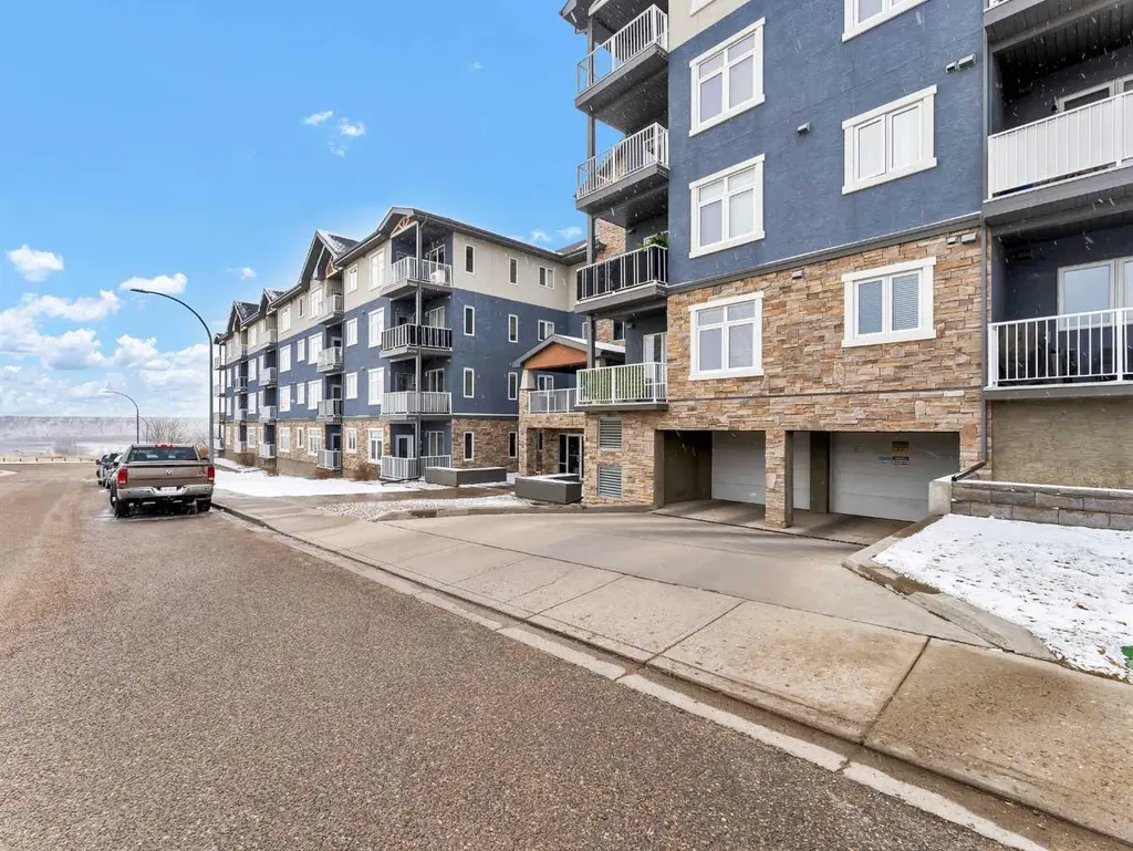 19 Terrace View NE Medicine Hat AB T1C 0E8