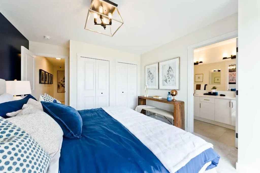 261 Bighorn Avenue SW Calgary AB T2Y 0Z8
