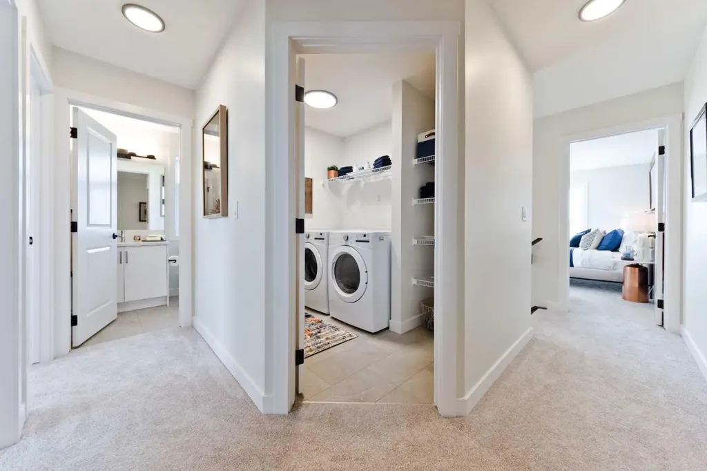 261 Bighorn Avenue SW Calgary AB T2Y 0Z8