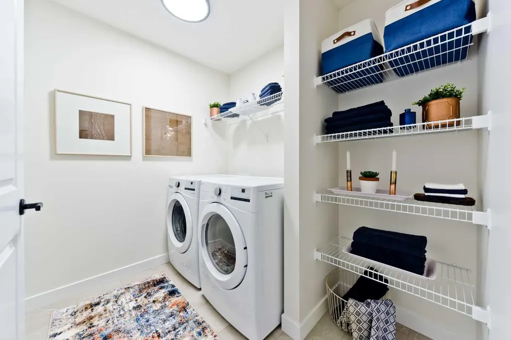 261 Bighorn Avenue SW Calgary AB T2Y 0Z8