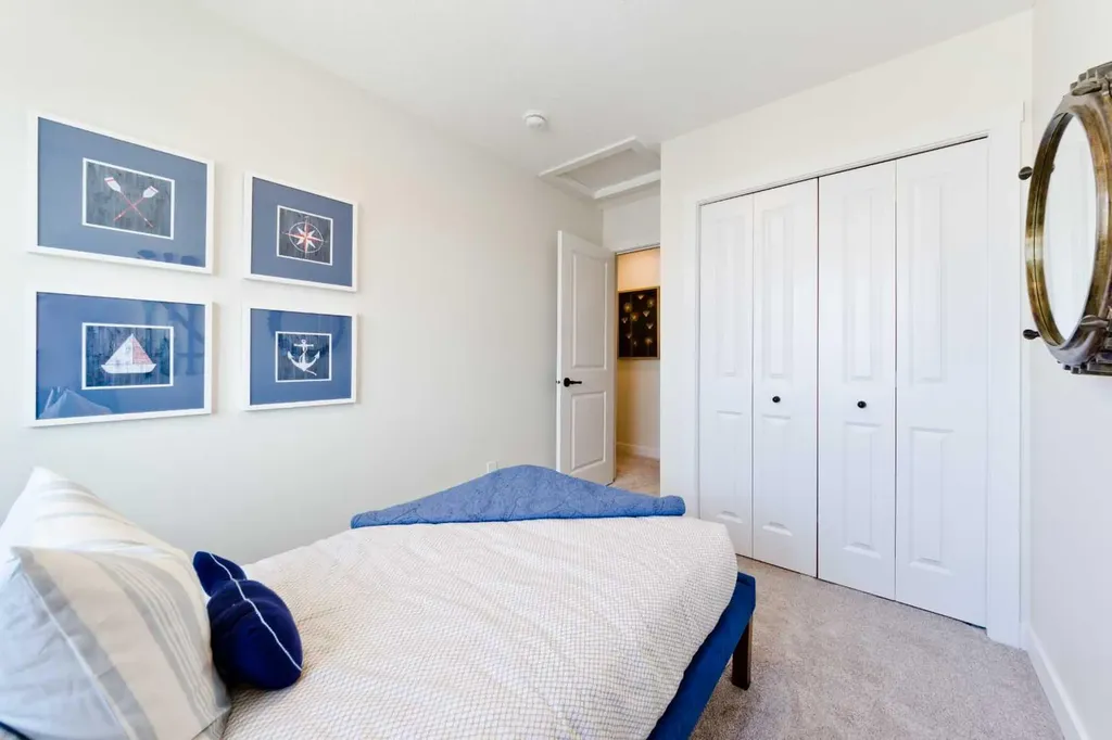 261 Bighorn Avenue SW Calgary AB T2Y 0Z8
