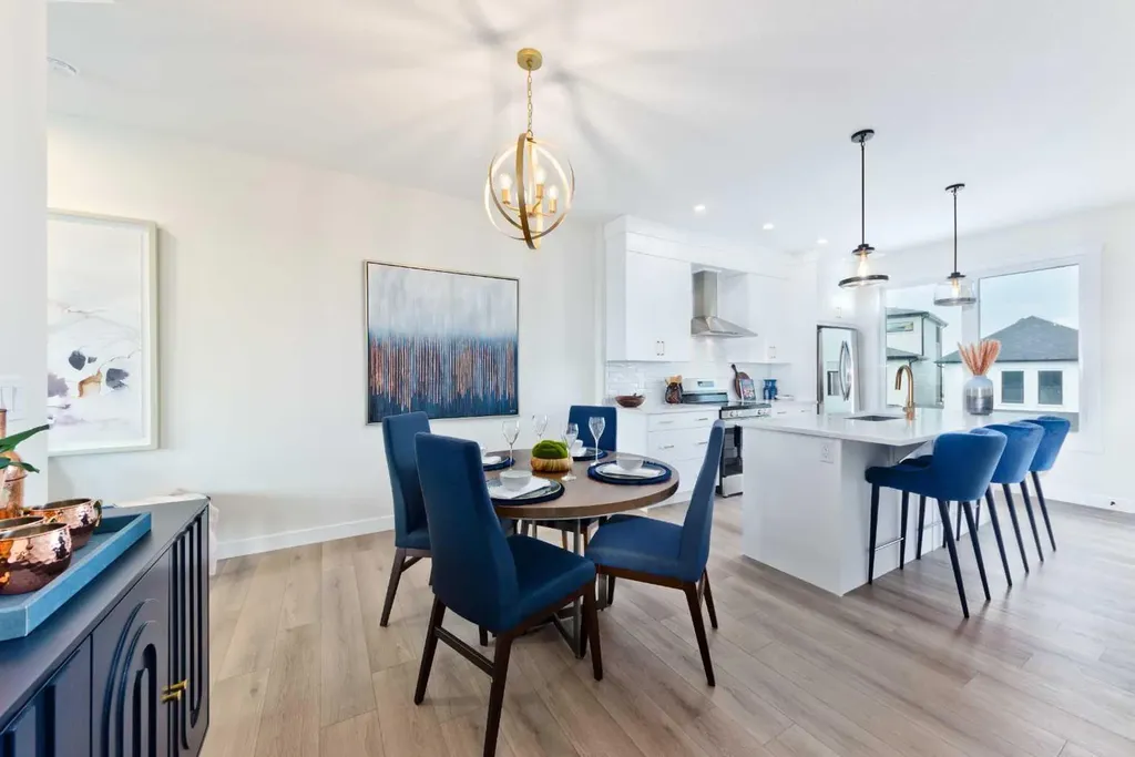 261 Bighorn Avenue SW Calgary AB T2Y 0Z8