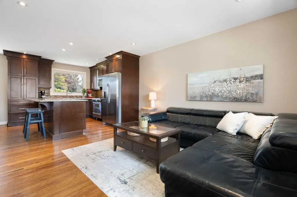 142 Winston Drive SW Calgary AB T3C2P9