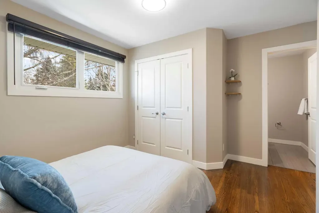 142 Winston Drive SW Calgary AB T3C2P9