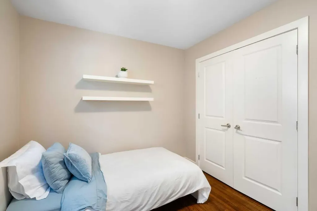 142 Winston Drive SW Calgary AB T3C2P9