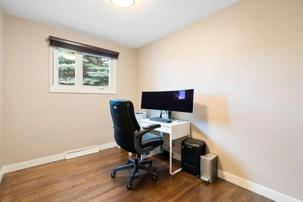 142 Winston Drive SW Calgary AB T3C2P9