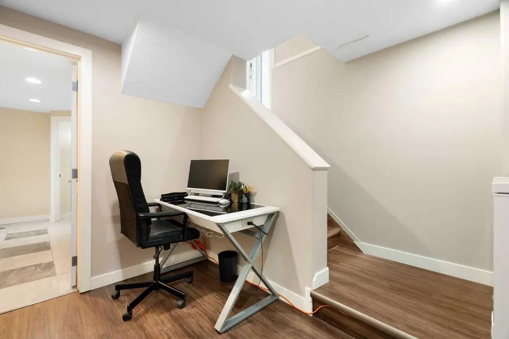 142 Winston Drive SW Calgary AB T3C2P9