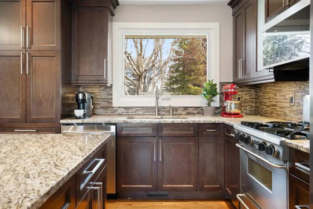 142 Winston Drive SW Calgary AB T3C2P9