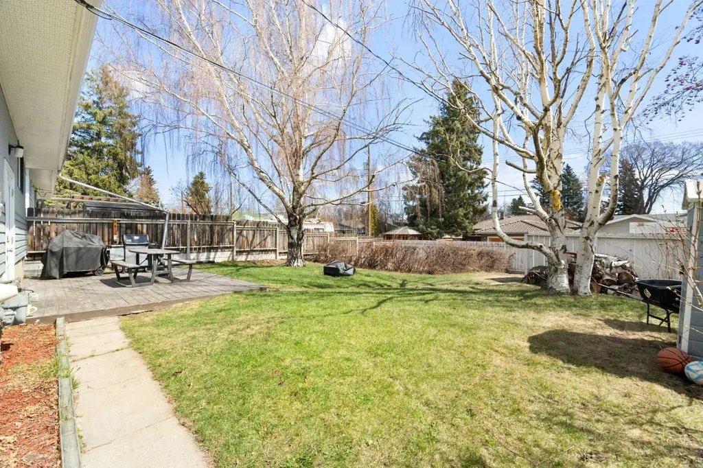 142 Winston Drive SW Calgary AB T3C2P9