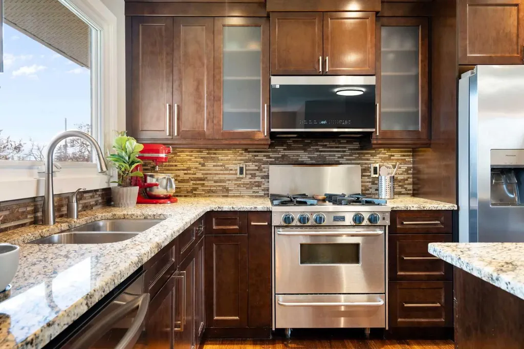 142 Winston Drive SW Calgary AB T3C2P9