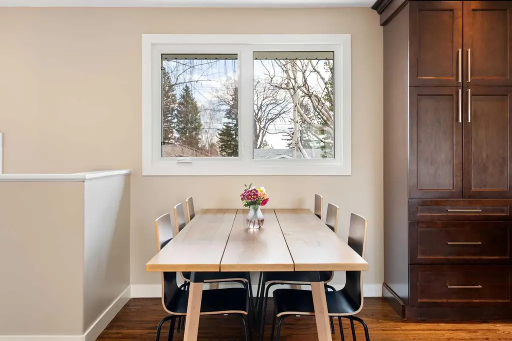 142 Winston Drive SW Calgary AB T3C2P9