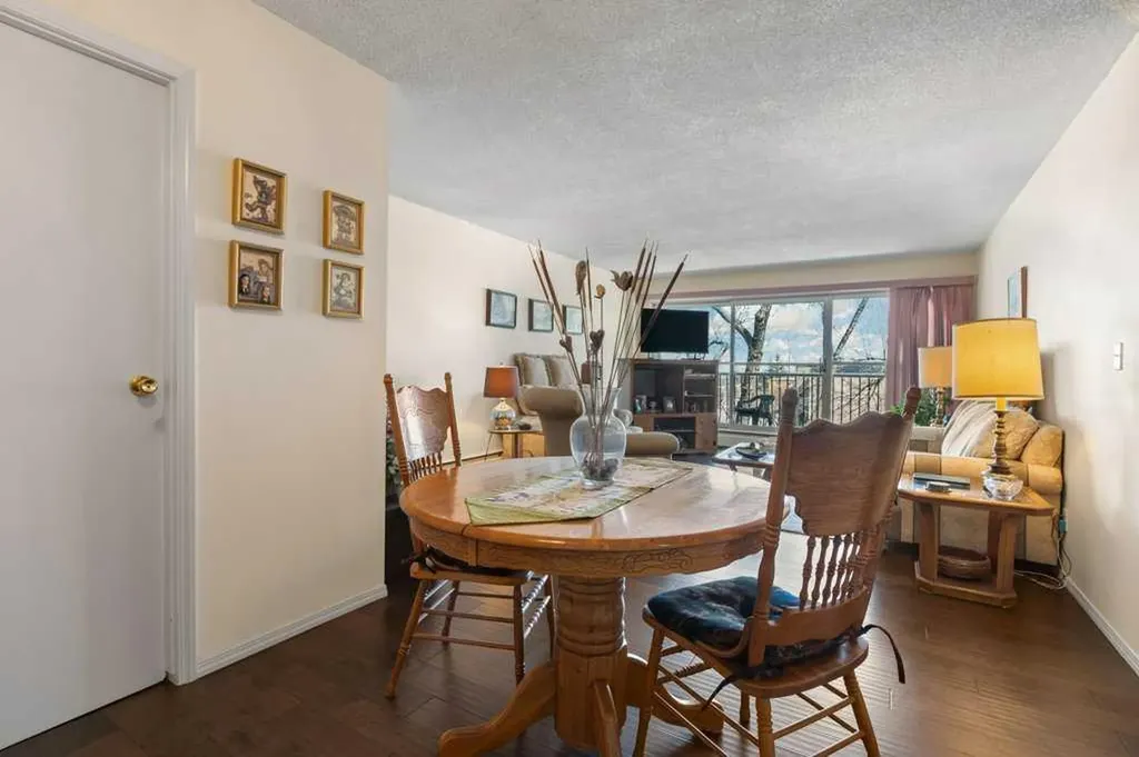 231 Heritage Drive SE Calgary AB T2H1N1