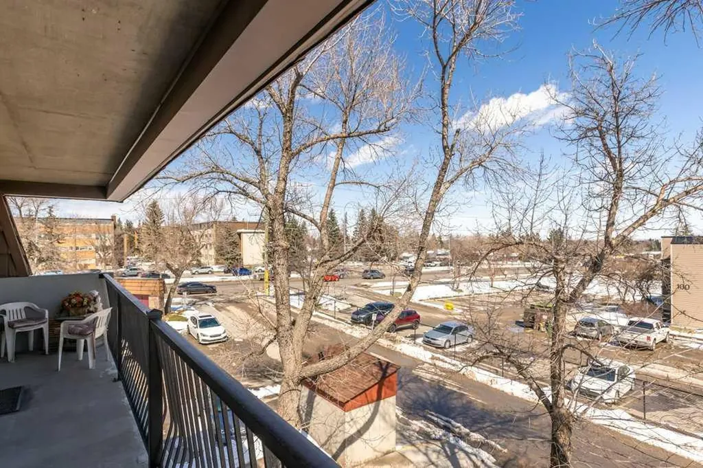 231 Heritage Drive SE Calgary AB T2H1N1