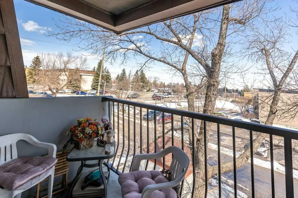 231 Heritage Drive SE Calgary AB T2H1N1