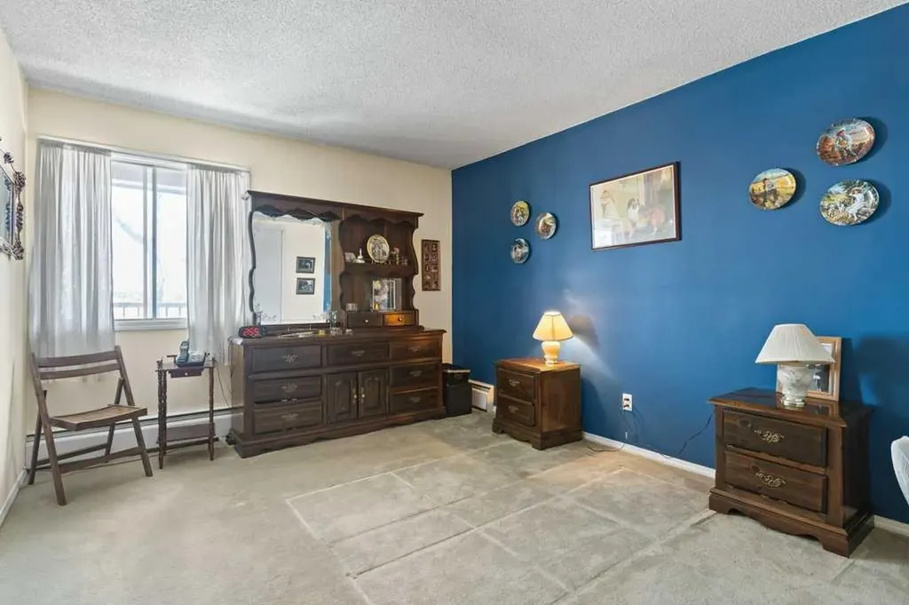 231 Heritage Drive SE Calgary AB T2H1N1