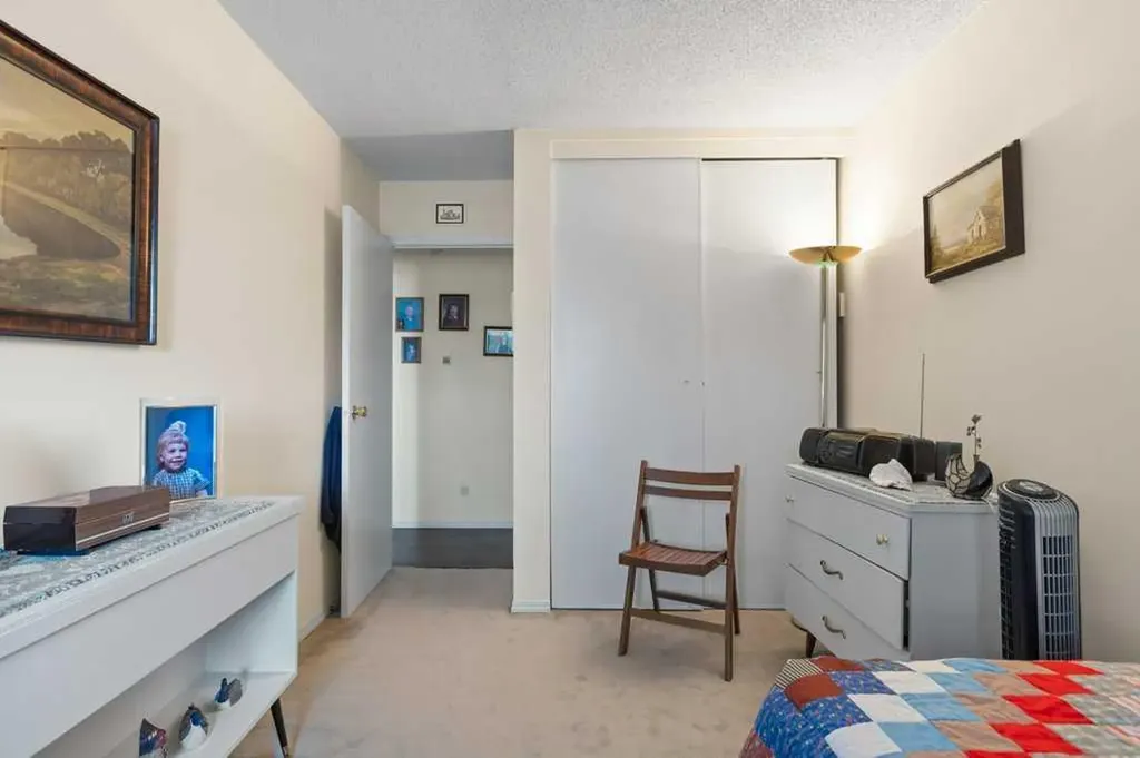 231 Heritage Drive SE Calgary AB T2H1N1