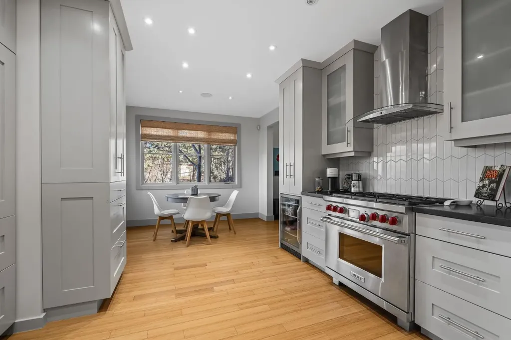 1359 69 Street SW Calgary AB T3H 3W8