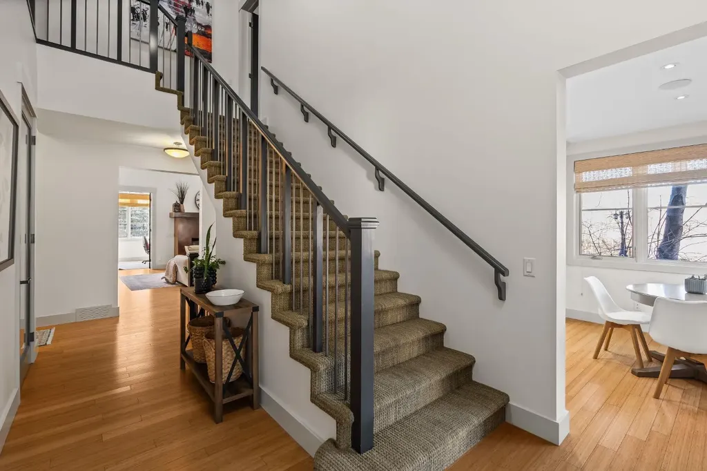 1359 69 Street SW Calgary AB T3H 3W8
