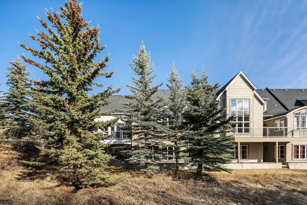1359 69 Street SW Calgary AB T3H 3W8