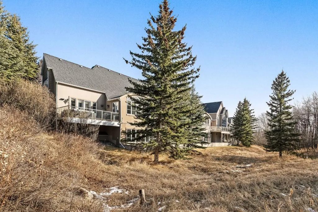 1359 69 Street SW Calgary AB T3H 3W8