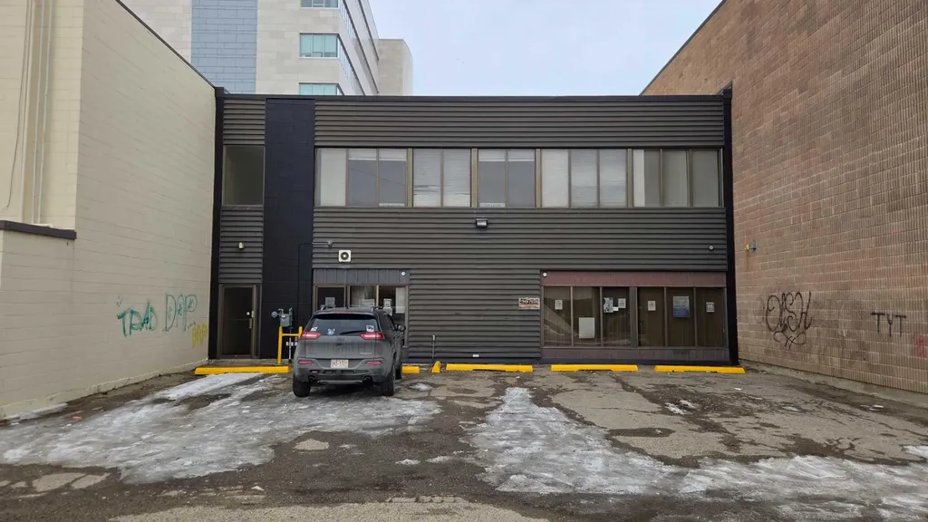 4811 48 Street Red Deer AB T4N 1S6