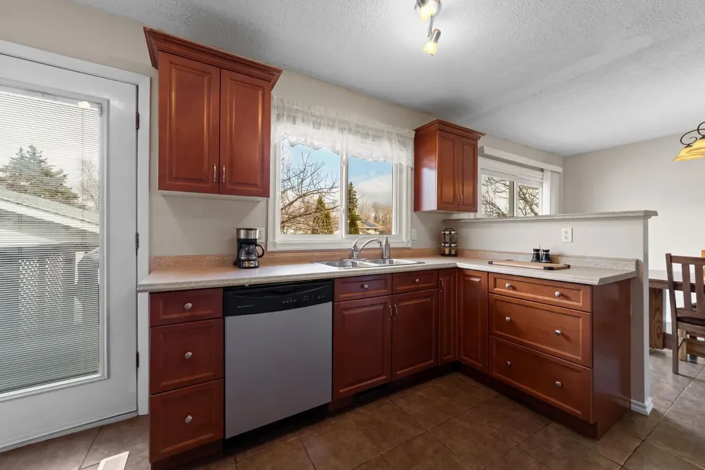 5722 Marler Drive Camrose AB T4V 2S8