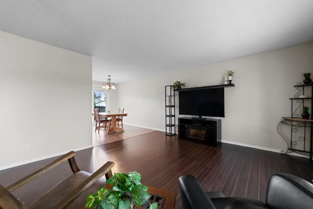 5722 Marler Drive Camrose AB T4V 2S8