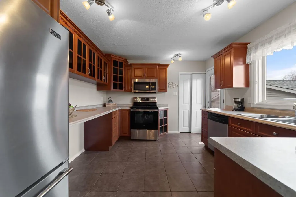 5722 Marler Drive Camrose AB T4V 2S8