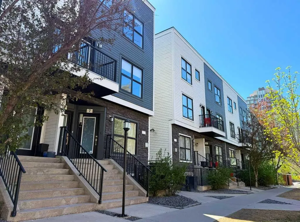 603 15 Avenue SW Calgary AB T2R 0R4