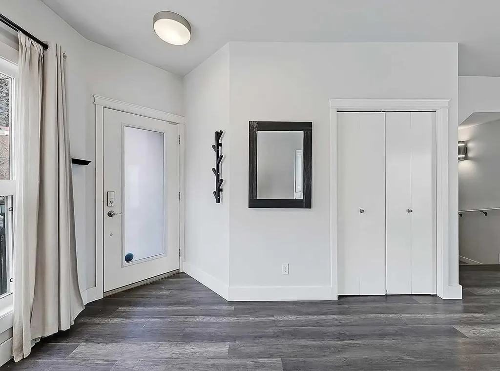 603 15 Avenue SW Calgary AB T2R 0R4